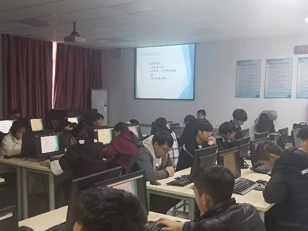 企业专家进校园 启航软件创新之旅——技术总监解构软件开发前沿思维与方法